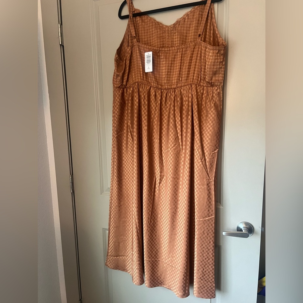 NWT torrid Tea Length Woven Jacquard Lace Trim Cami Dress - Picture 4 of 8